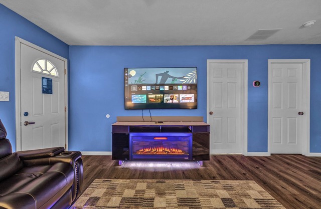 Welcome to simple comfort a like new family friendly home Full of accommodation