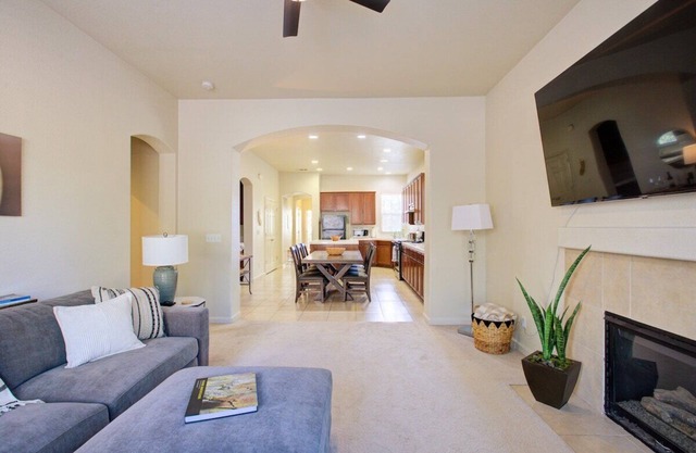 Welcome to The Merced Hub! Merced has historically been the “Gateway to Yosemite”