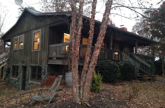 Welcome to the "Refuge"! .relax, explore, your home away from home!