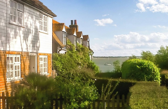 Welcome to this delightful fisherman’s cottage on the unique Island of Mersea.