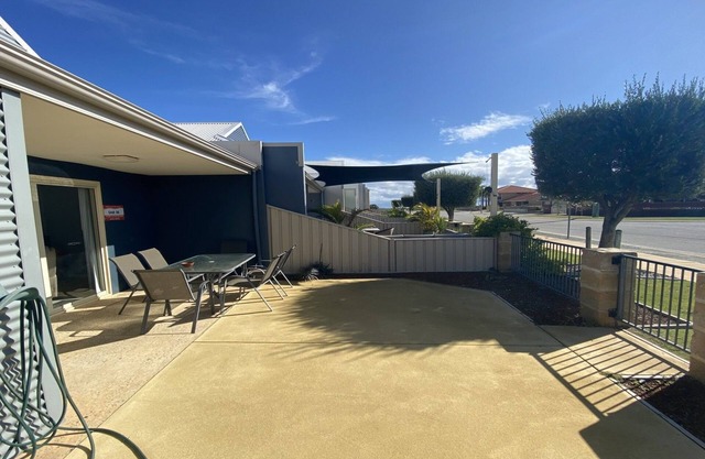 Welcome to Unit 36 Seafront Estate, within a stunning complex located right in the heart of Jurien B
