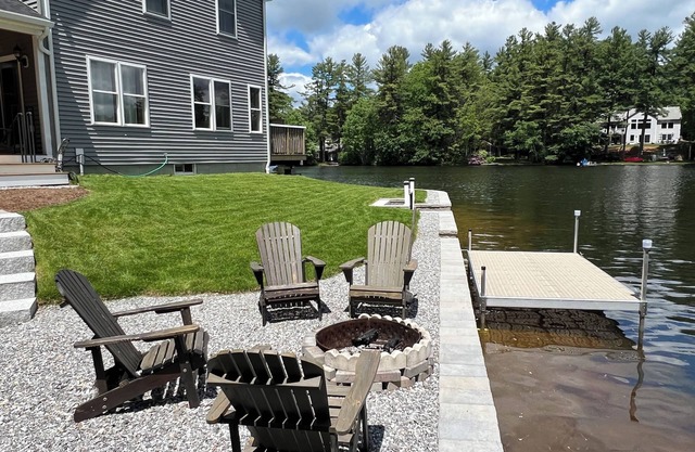 Welcome to your dream lake getaway! Lovely views of 150 feet lakefront bliss!