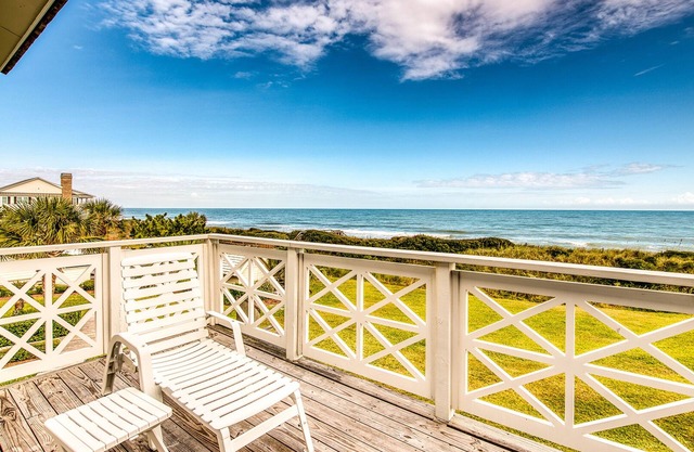 Well-appointed Oceanfront Villa with Elevator, wifi and decorated in a French country style