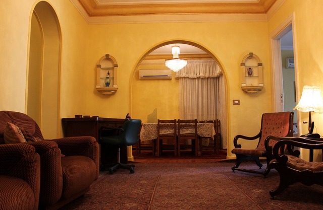 Well Furnishd Luxury Flat city center