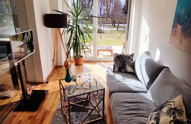 Well-maintained design apartment in a villa location