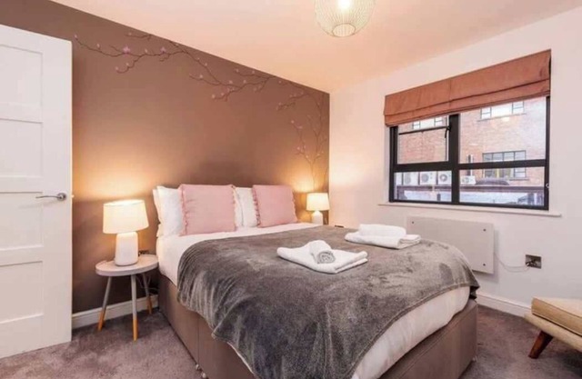 Wellington St, Hull S