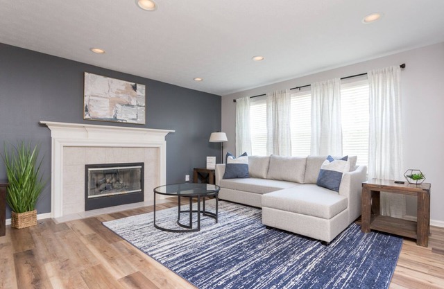 Westfield Gem! 7 Mins to Grand Park + Movie Room!