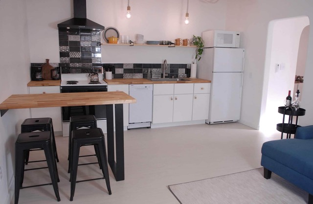 Where east foothills meet downtown- Beautifully designed one bedroom apartment.