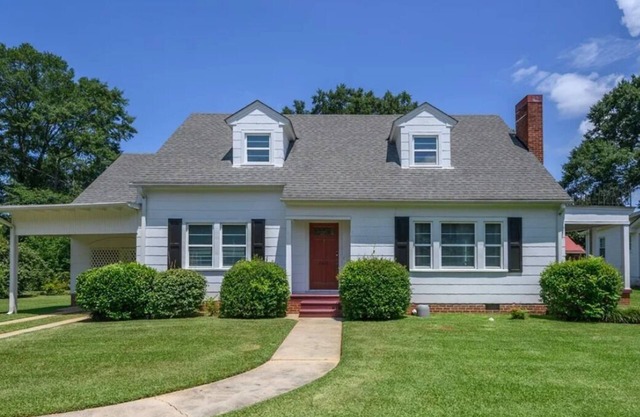 Where Tradition Meets Comfort in Historic Northportand Bryant-Denny Stadium