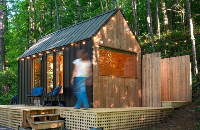 "Whisper Woods" Resort | cozy, has sauna, near BRP