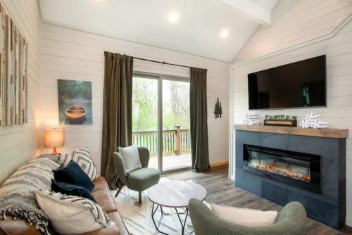 Whispering Pine - Arcade - Lake Perks