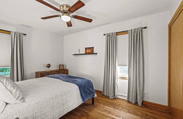 Whispering Pines - Downtown 3BR + Game Room & Yard