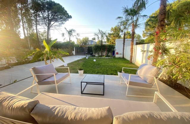 White Beach Villa 1 - Luxury