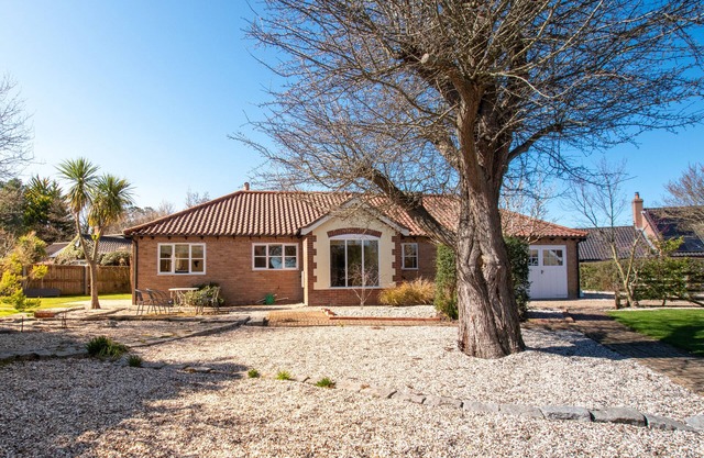 White Clouds - Three Bedroom House, Sleeps 4