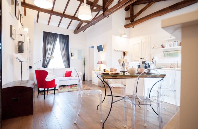 White House in the historic center of Orvieto - parking included