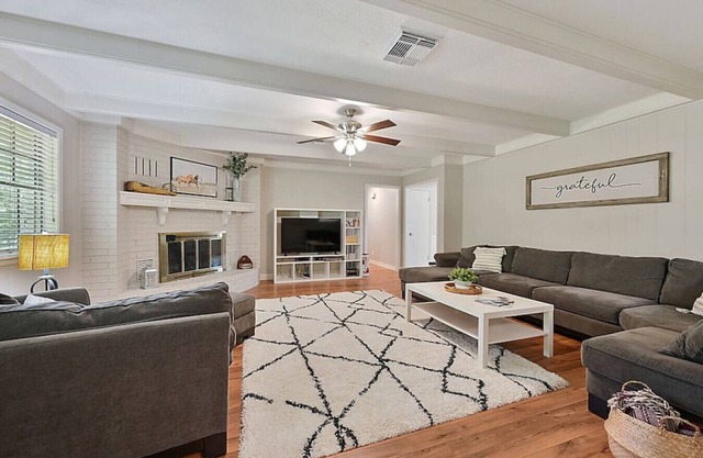 White Rock Ranch - Beautiful Getaway Near the City