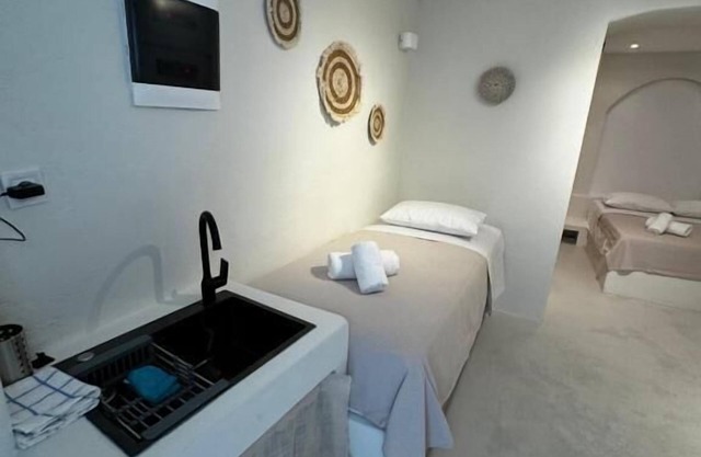 White Sand Cave Suite