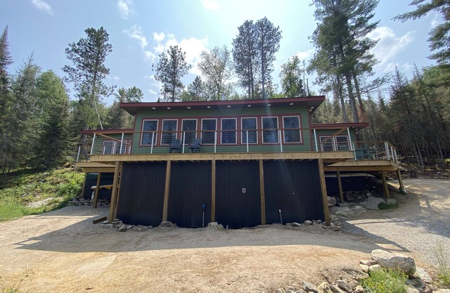 Whitefish Cabin + Private Sauna!