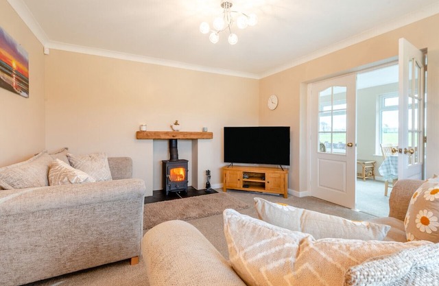 Wicket Thorn - Three Bedroom House, Sleeps 5