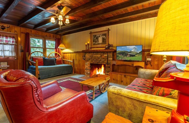 Wild Bill's - Western Themed | Ponds & Streams