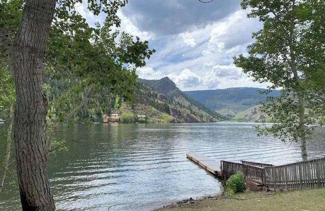 Williams Lake Rustic Mountain Lodge & Hotel- sleeps 35