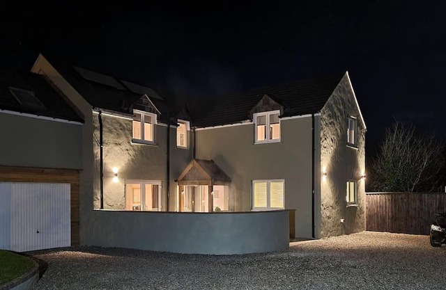 Willow Lodge, Wolfscastle