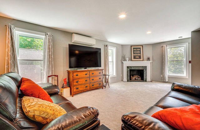 Wilmington Retreat Near Trails, Skiing & Festivals