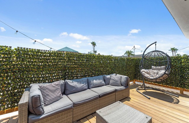 Windfield Condo in the Entertainment District