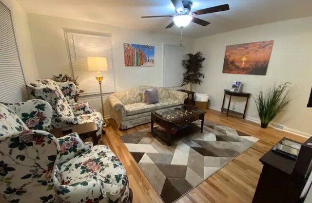 Windjammer! Pro Cleaned, Self Check In Sleeps 8