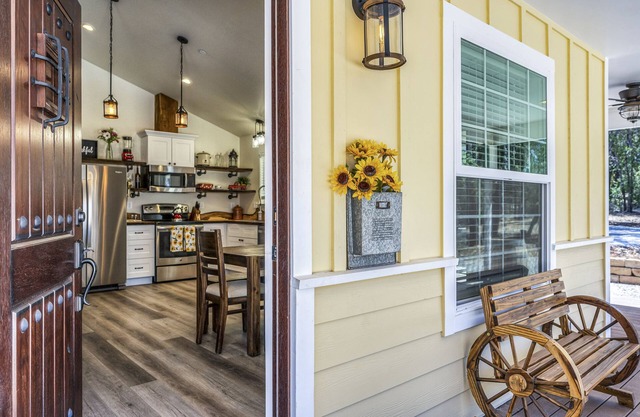 Windmill Cottage - Peaceful & Quiet on 5 acres