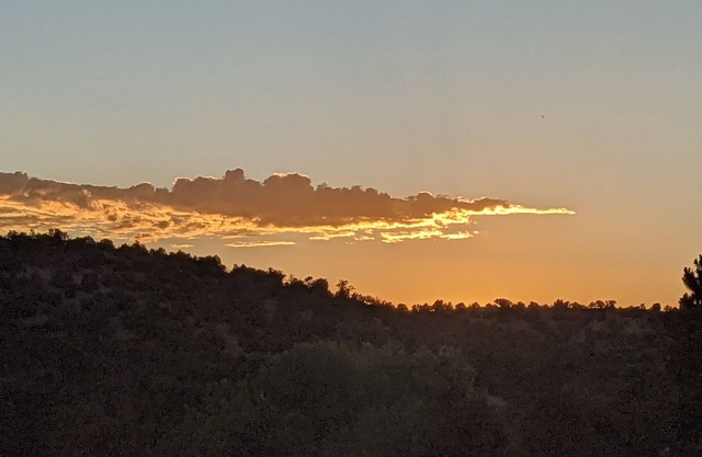 Wine Tasting minutes away, skiing, hiking and rafting