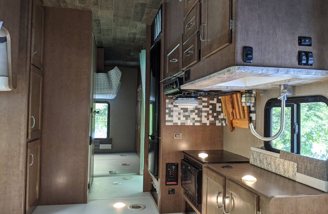 Winnie "Change Your Outlook"