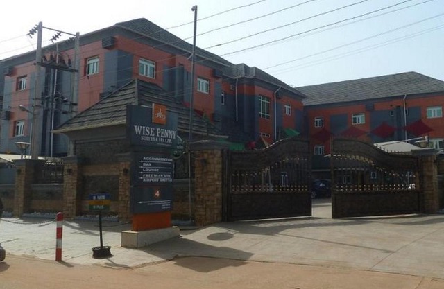 Wise Penny Suites and Spa