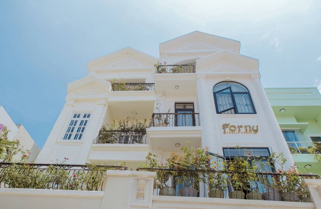 With Forny Rose Homestay you will feel friendly and comfortable as your home