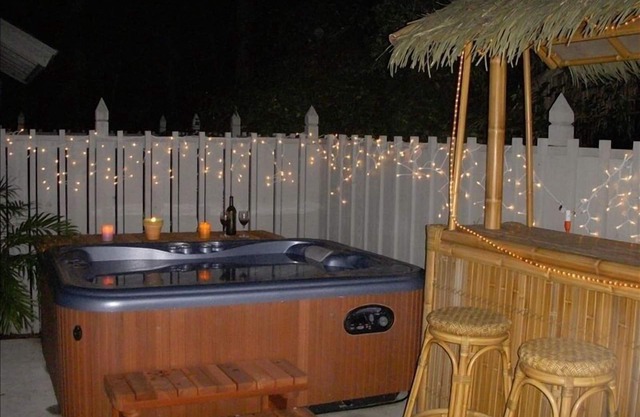 Wlk t Beach/Prvt Ht Pool/Jaczzi/2 Kng Beds/4 bikes