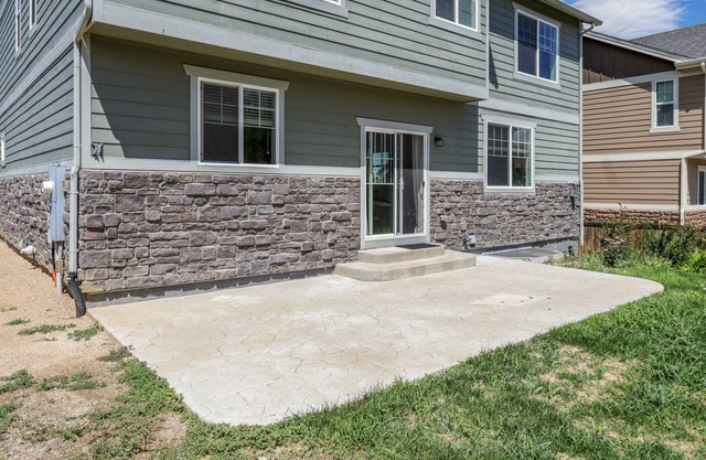 Wonderful 5-Bedroom Residence With Fireplace