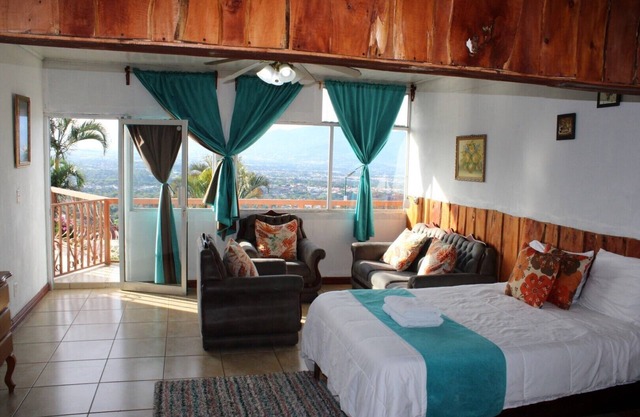Wonderful climate at 4000ft. Views of entire Central Valley! Close to Airport