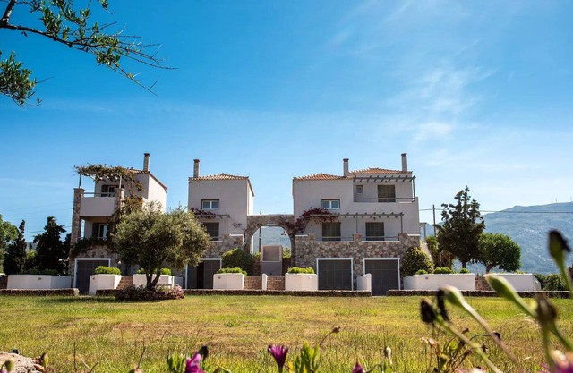 Wonderful Neapoli Villa | Beachfront 2 bedroom Villa | Neapoli