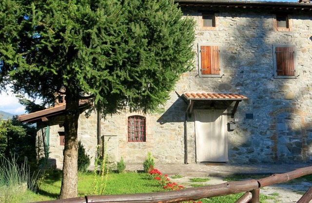 Wonderful private villa for 4 people with WIFI, private pool, TV, balcony, pets allowed and park...