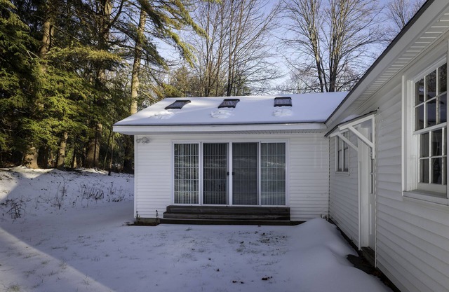 Wonderful Private Home In West Brattleboro Off Of Route 9