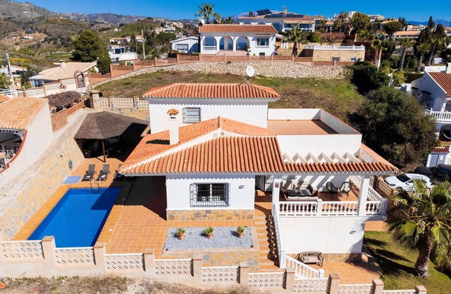 Wonderful private villa for 7 guests with private pool, WIFI, A/C, TV and terrace