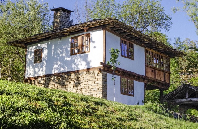 Wonderful private villa for 5 guests with WIFI, pets allowed, panoramic view and parking