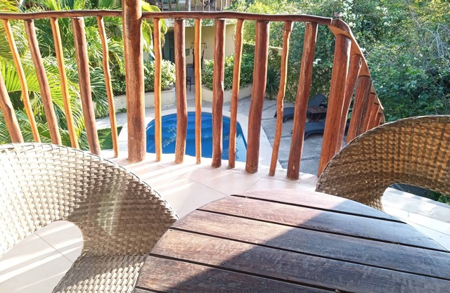 Wonderful space with 2 beds, overlooking the pool, downtown Tulum- Huanal H