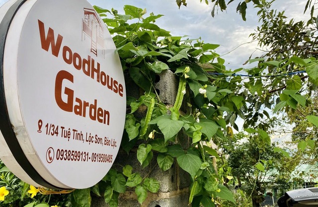 Wood House for rent with big balcony gardenview and lake view