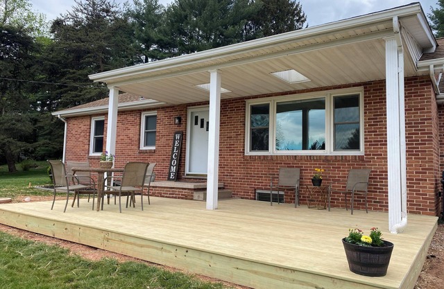 Wooded and secluded 3-bed home with a view, game room, fire pit and gym in Dover