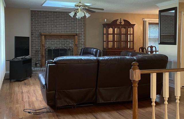 Wooded retreat with huge deck and screened-in porch!