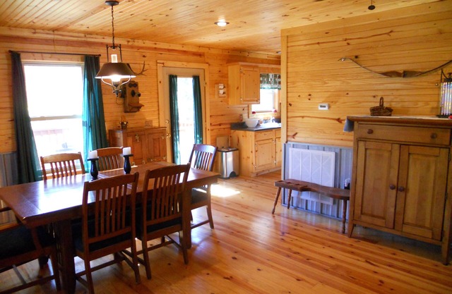 Woodland secluded cabin on 7 acres, with private dock and kayaks