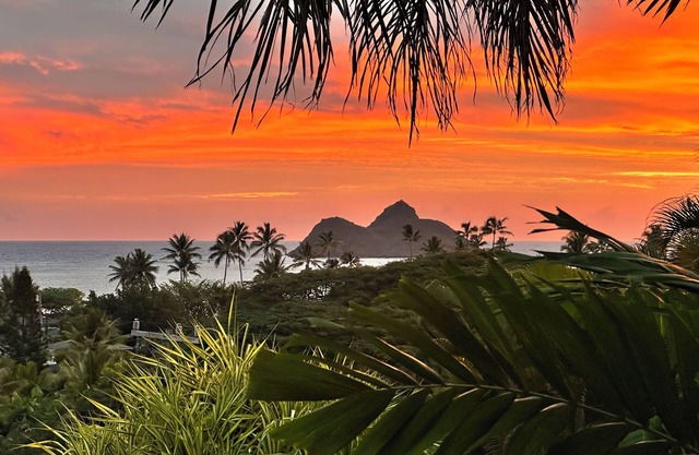 World Class View of Epic Lanikai Estate Flat Sleeps 5 in Luxuryn30 Day Stay Only