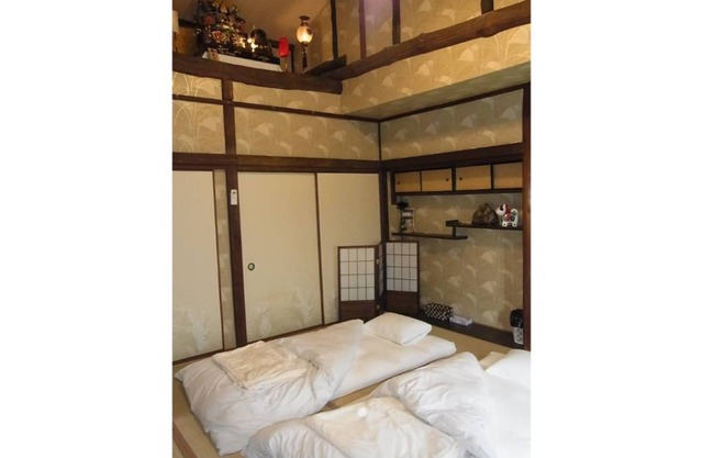 World Heritage Ginkaku-ji Temple, cherry blossoms Foliage famous place 3-minute walk to Philosophy Road