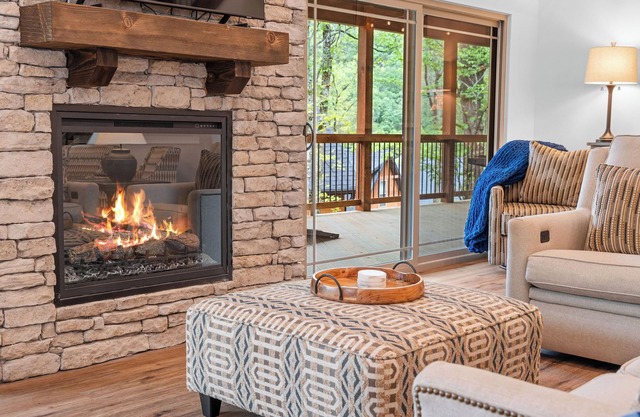 Wraparound Deck, Hot Tub + Resort-Size Pool - 3BR Cabin